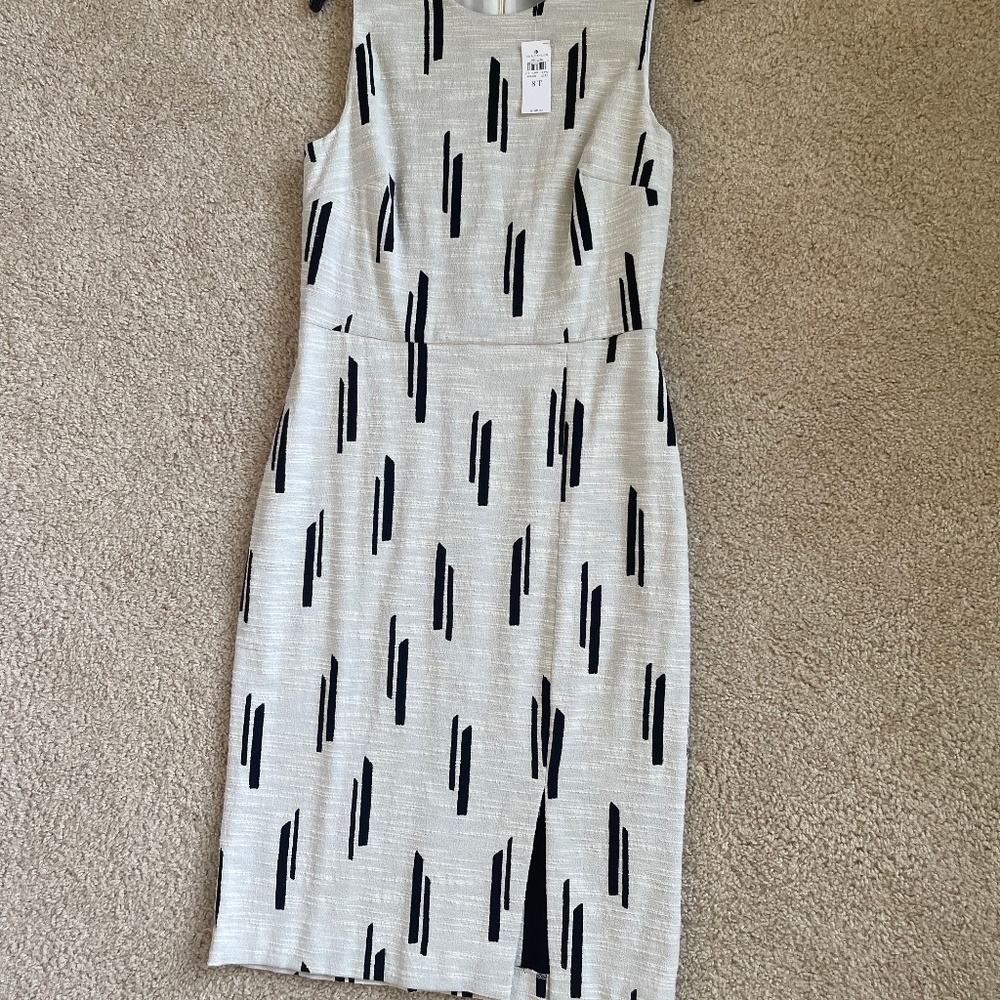 Ann Taylor, sheath, size 8 Tall dress.